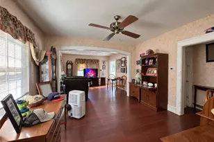 23 Whitford Ave, Pawtucket, RI 02860 - Photo 6