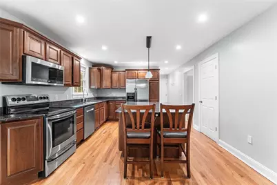 20 Wheelock Avenue, Cranston, RI 02920 - Photo 10