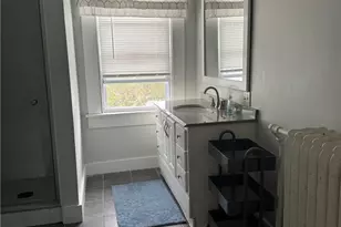 23 Carey St, Newport, RI 02840 - Photo 10