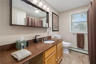 330 Daggett Ave, Pawtucket, RI 02861 - Photo 12