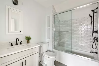 118 Newport Avenue, Middletown, RI 02842 - Photo 38