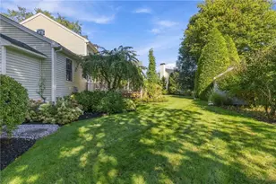 10 Jay Ct, Cranston, RI 02921 - Photo 36