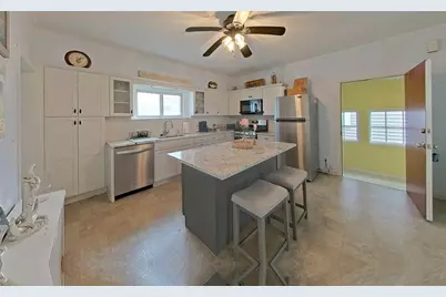 36 Dixon Street, Newport, RI 02840 - Photo 4