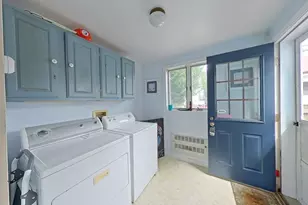 36 Dixon St, Newport, RI 02840 - Photo 8