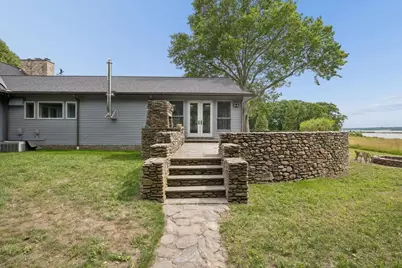 683 Neck Road, Tiverton, RI 02878 - Photo 16