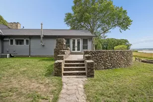 683 Neck Rd, Tiverton, RI 02878 - Photo 16