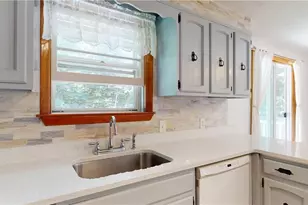 52 Atlantic Ave, West Warwick, RI 02893 - Photo 20