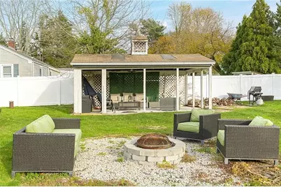 38 Collins Street #B, Bristol, RI 02809 - Photo 4