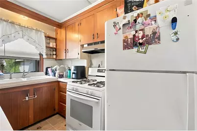904 Newport Avenue, Pawtucket, RI 02861 - Photo 36