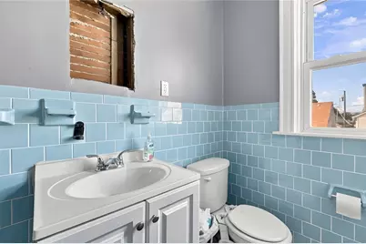 904 Newport Avenue, Pawtucket, RI 02861 - Photo 32