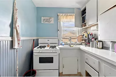 904 Newport Avenue, Pawtucket, RI 02861 - Photo 28