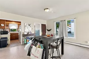 904 Newport Ave, Pawtucket, RI 02861 - Photo 14