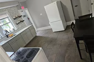 172 Central Ave, East Providence, RI 02914 - Photo 4