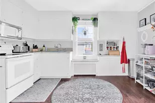 440 Broadway, Newport, RI 02840 - Photo 12