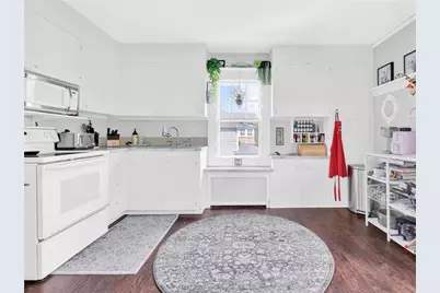 440 Broadway, Newport, RI 02840 - Photo 12