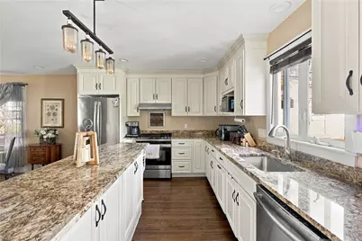 60 Charles Street, Bristol, RI 02809 - Photo 14
