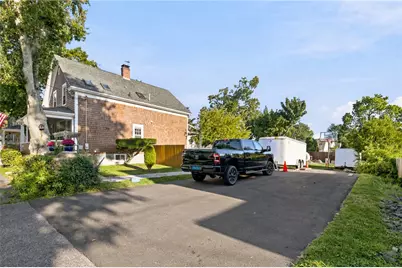 60 Charles Street, Bristol, RI 02809 - Photo 4