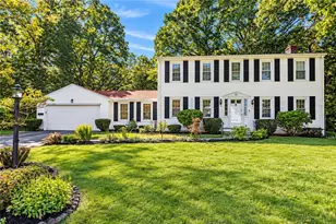 22 Carriage Dr, Lincoln, RI 02865 - Photo 1