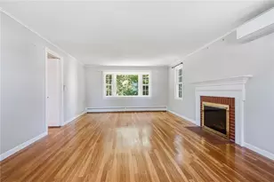 22 Carriage Dr, Lincoln, RI 02865 - Photo 12