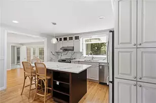 22 Carriage Dr, Lincoln, RI 02865 - Photo 2