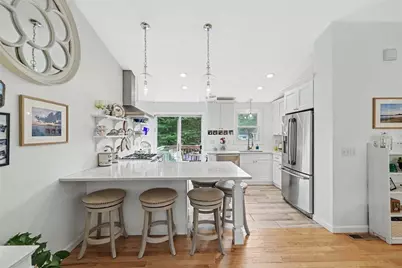 38 Lakeview Drive, Narragansett, RI 02882 - Photo 12