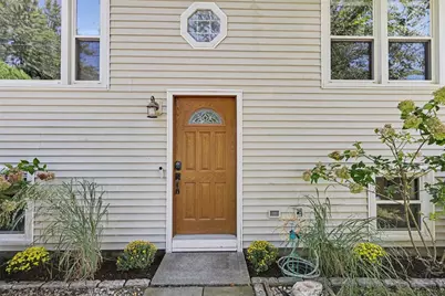 38 Lakeview Drive, Narragansett, RI 02882 - Photo 4