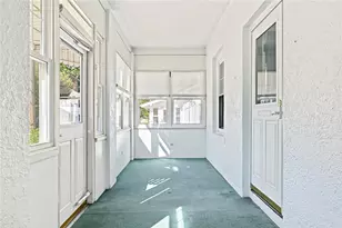 29 Rosegarden St, Warwick, RI 02888 - Photo 4