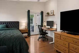 56 Locust St, Providence, RI 02906 - Photo 18