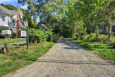 174 Highland Road, Tiverton, RI 02878 - Photo 10