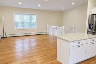 221 Hyde St, Cranston, RI 02920 - Photo 8