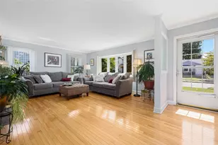 135 Arnold St, Lincoln, RI 02865 - Photo 2