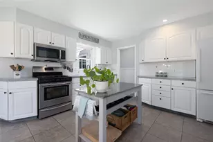 135 Arnold St, Lincoln, RI 02865 - Photo 14