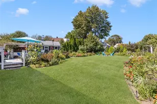 135 Arnold St, Lincoln, RI 02865 - Photo 12
