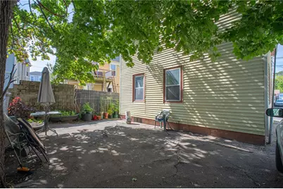 36 Hamilton Street, Providence, RI 02907 - Photo 28
