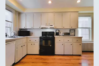 676 Thames Street, Newport, RI 02840 - Photo 6