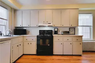 676 Thames St, Newport, RI 02840 - Photo 6