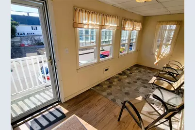 676 Thames Street, Newport, RI 02840 - Photo 2