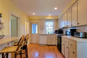676 Thames St, Newport, RI 02840 - Photo 4
