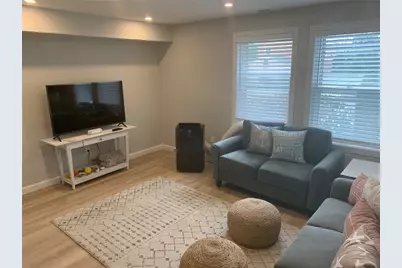33 Van Zandt Avenue #1, Newport, RI 02840 - Photo 1
