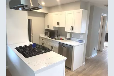 33 Van Zandt Avenue #1, Newport, RI 02840 - Photo 6