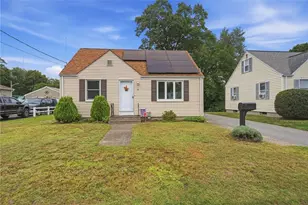 22 Larchmere Dr, East Providence, RI 02916 - Photo 4