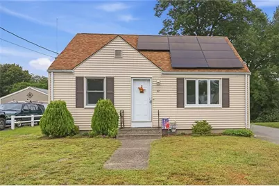 22 Larchmere Drive, East Providence, RI 02916 - Photo 2