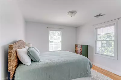17 Clinton Street, Newport, RI 02840 - Photo 16