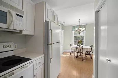 364 Bellevue Avenue #D103E, Newport, RI 02840 - Photo 8