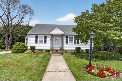 130 Thurston Street, East Providence, RI 02915 - Photo 2
