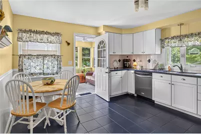 130 Thurston Street, East Providence, RI 02915 - Photo 14
