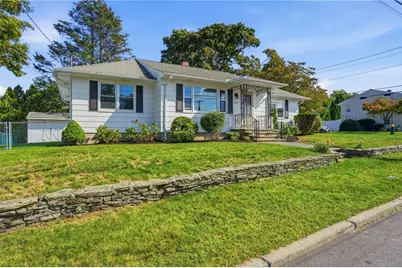 250 East View Avenue, Cranston, RI 02920 - Photo 2
