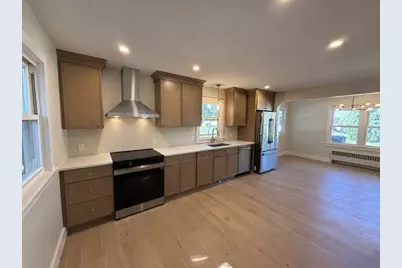 250 East View Avenue, Cranston, RI 02920 - Photo 8