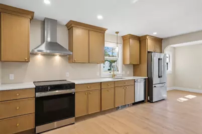 250 East View Avenue, Cranston, RI 02920 - Photo 4