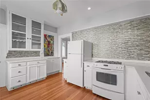350 Broadway, Newport, RI 02840 - Photo 24